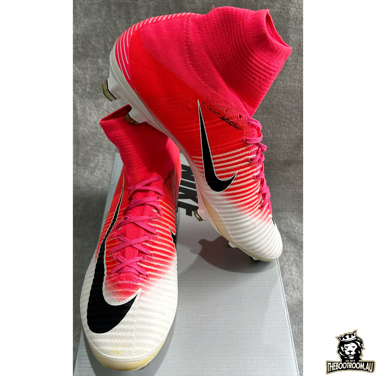 NIKE MERCURIAL SUPERFLY V “MOTION BLUR”