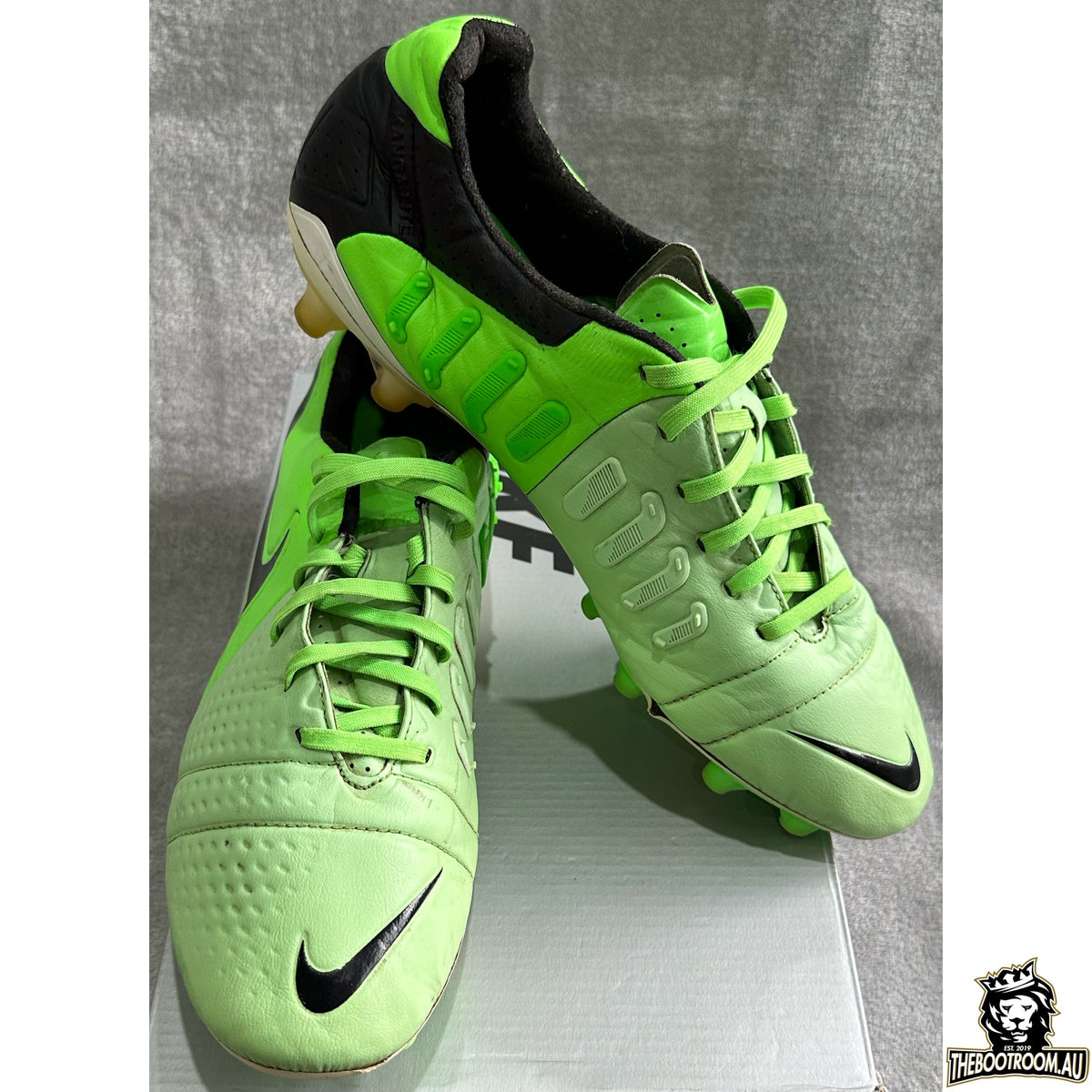 NIKE CTR360 MAESTRI III