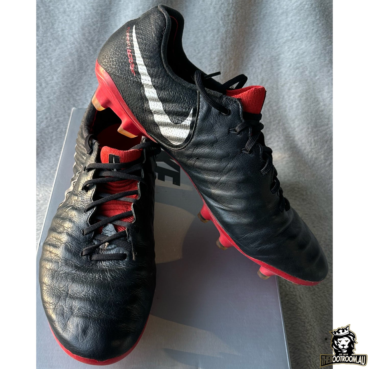 NIKE TIEMPO LEGEND VIII "BLACK/CHILE RED”