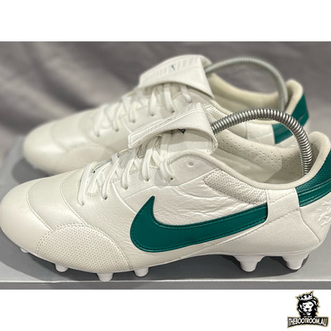 NIKE PREMIER III “WHITE/GREEN”