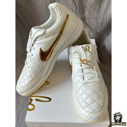 NIKE TIEMPO LEGEND V IC “TOUCH OF GOLD” RONALDINHO