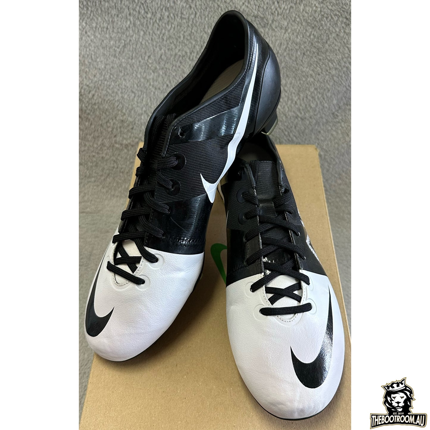 NIKE GS CONCEPT II