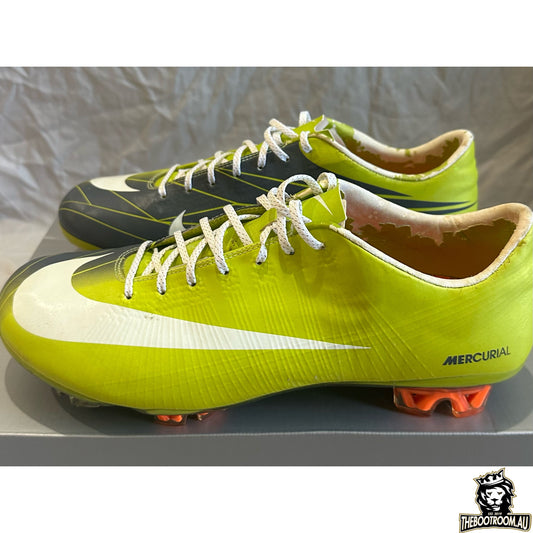 NIKE MERCURIAL VAPOR SUPERFLY II LIME