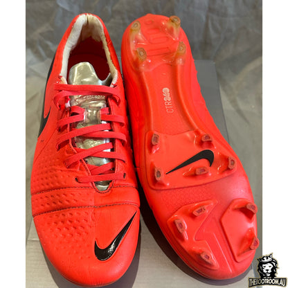 NIKE CTR360 MAESTRI III
