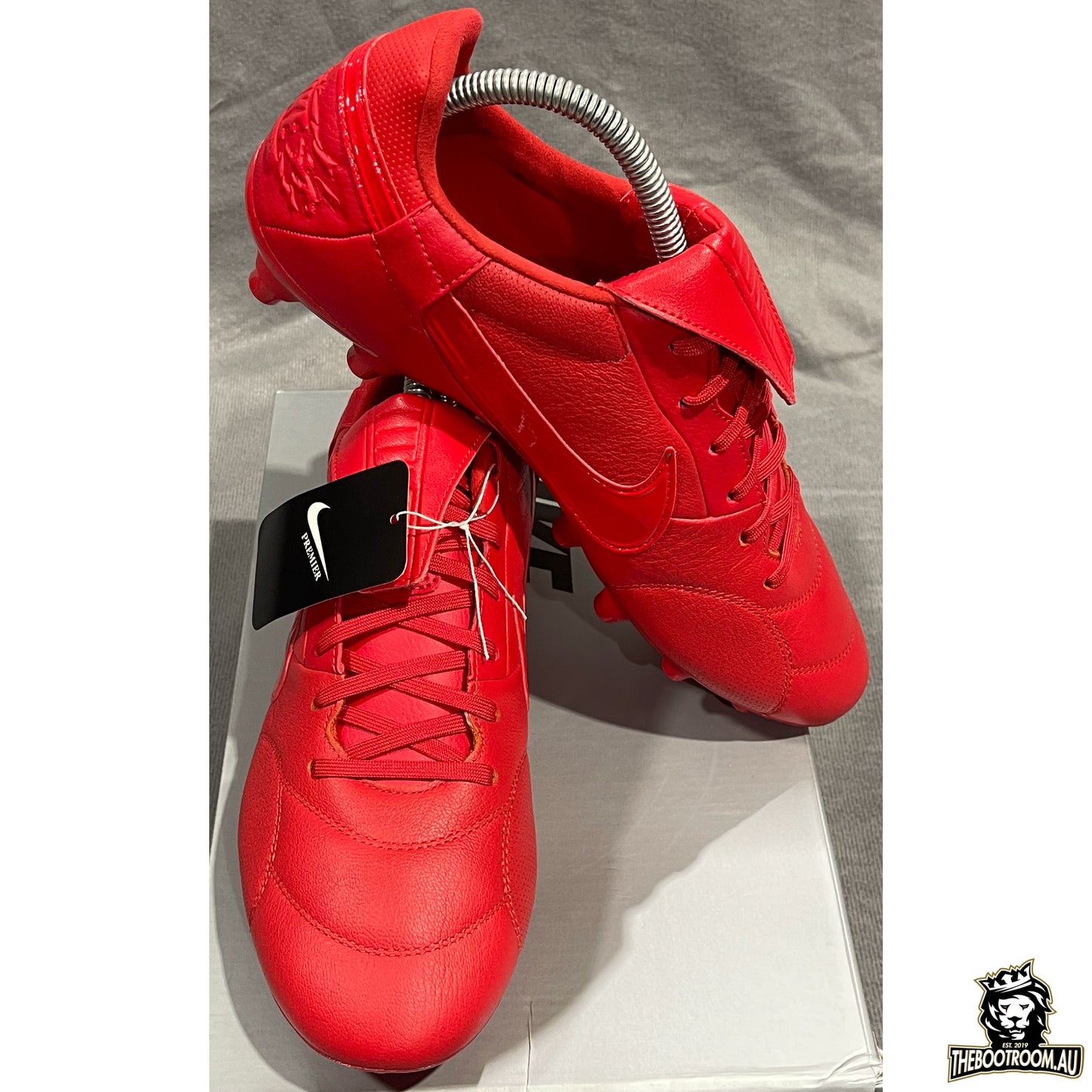 NIKE PREMIER III “RED”