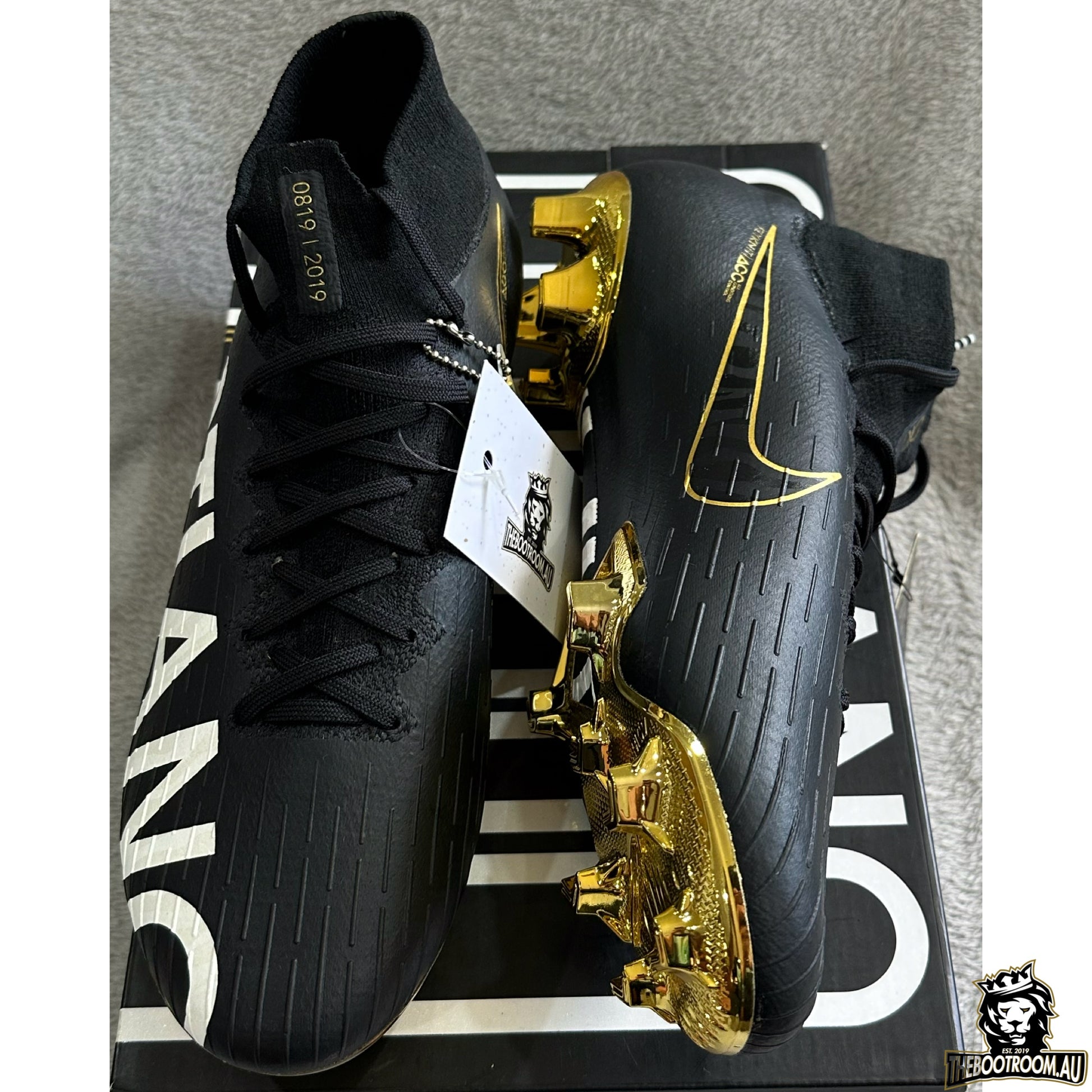 NIKE MERCURIAL SUPERFLY VI