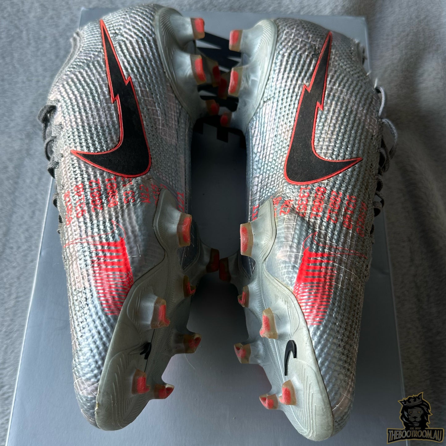 NIKE MERCURIAL VAPOR XIII “NEIGHBOURHOOD”