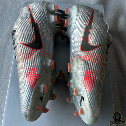 NIKE MERCURIAL VAPOR XIII “NEIGHBOURHOOD”