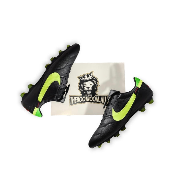 NIKE PREMIER III “BLACK/GREEN”