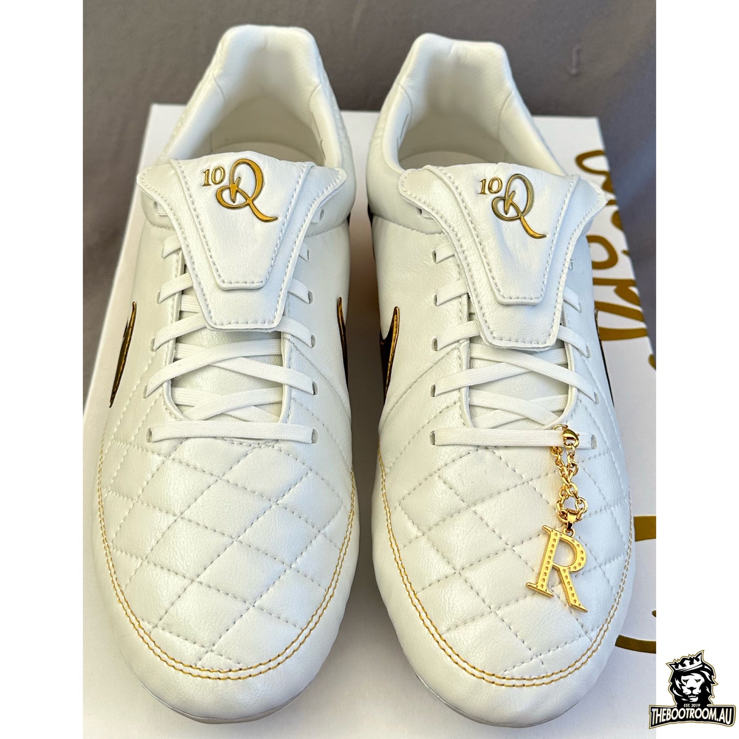 NIKE TIEMPO LEGEND V “TOUCH OF GOLD” RONALDINHO