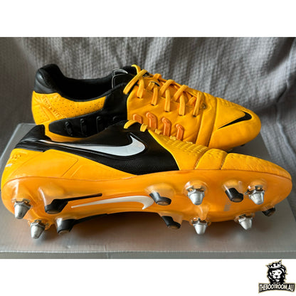 NIKE CTR360 MAESTRI III SG-PRO