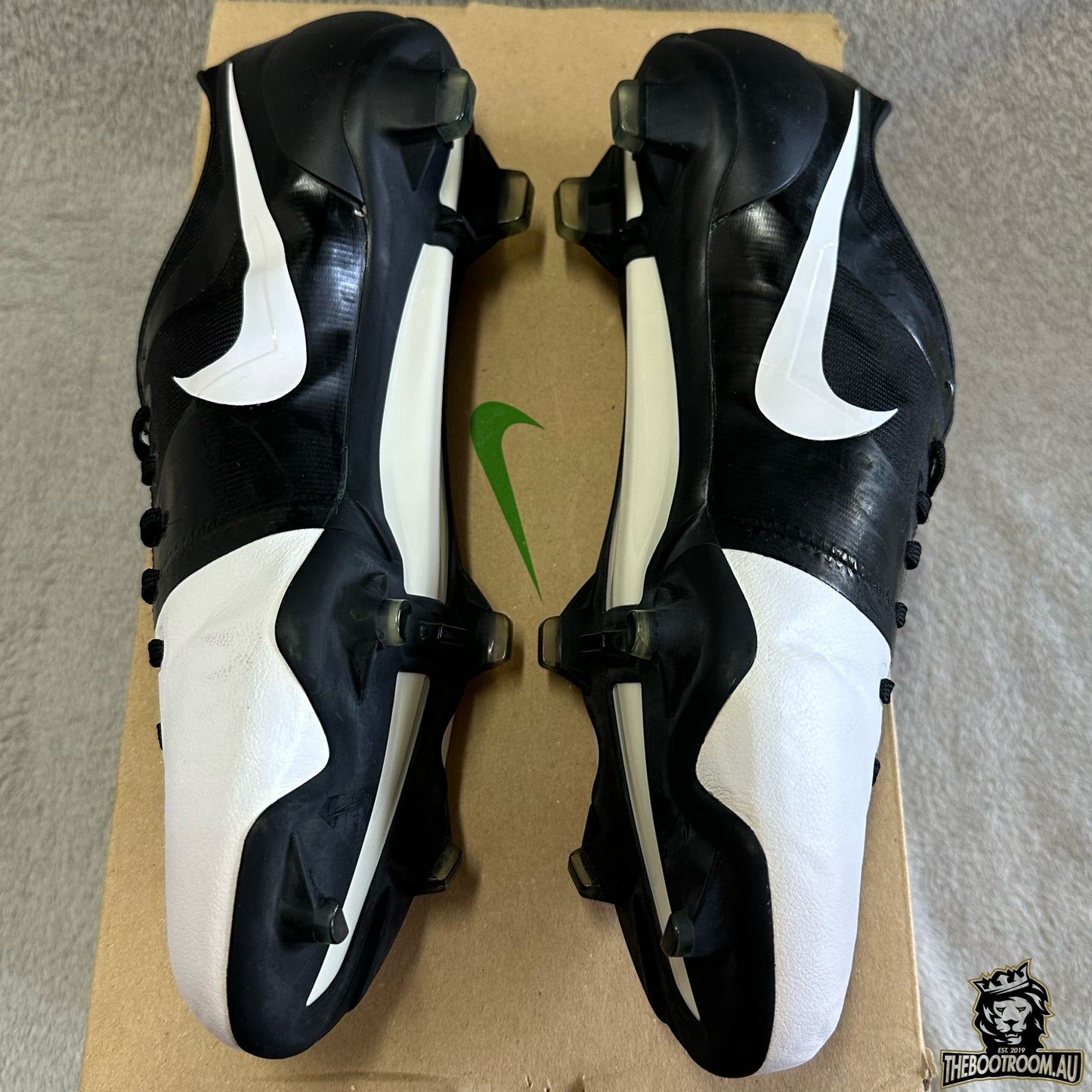 NIKE GS CONCEPT II