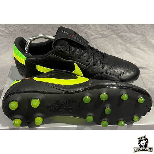 NIKE PREMIER III “BLACK/GREEN”