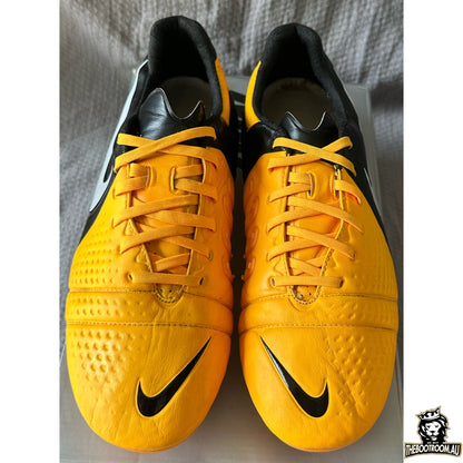NIKE CTR360 MAESTRI III SG-PRO