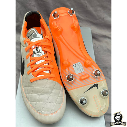 NIKE TIEMPO LEGEND V SG-PRO “LAUNCH EDITION”