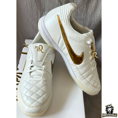 NIKE TIEMPO LEGEND V IC “TOUCH OF GOLD” RONALDINHO