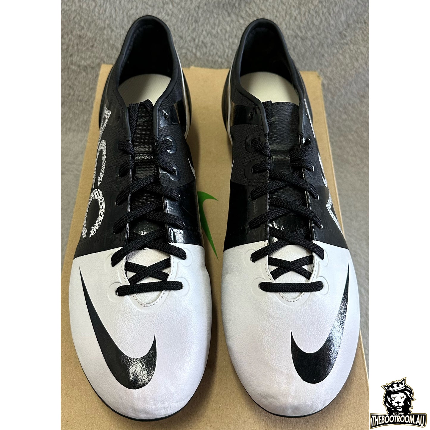 NIKE GS CONCEPT II