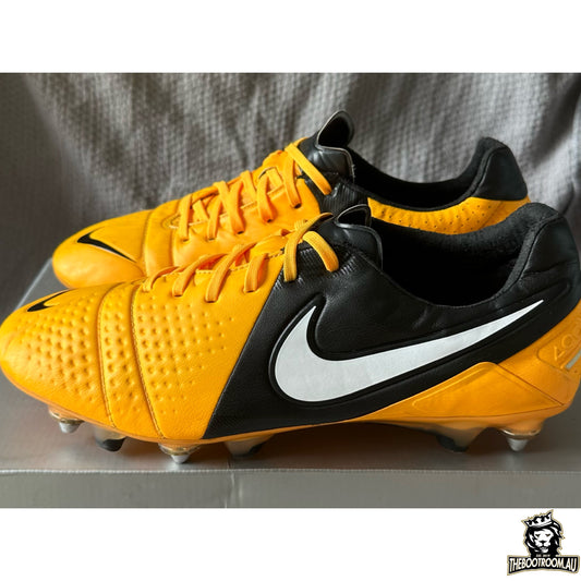 NIKE CTR360 MAESTRI III SG-PRO