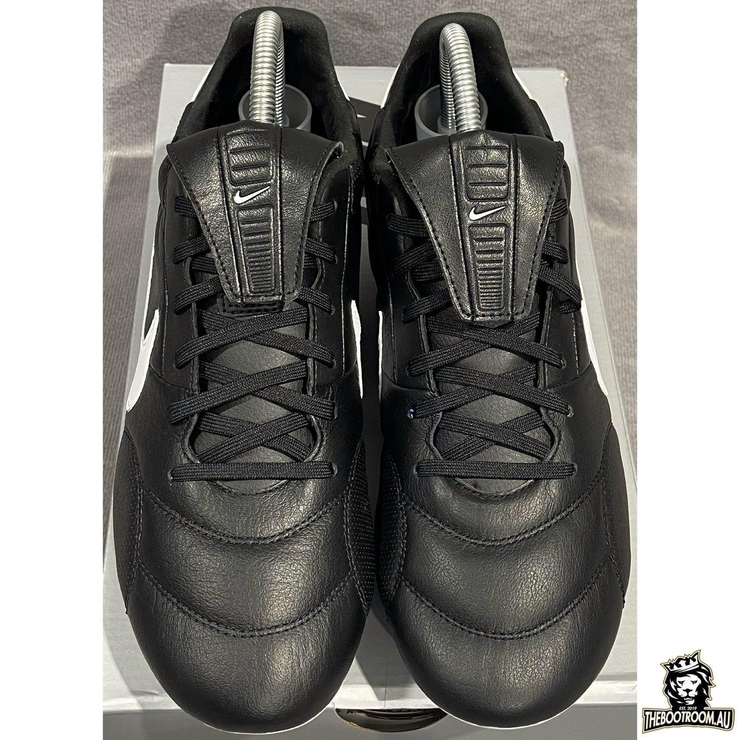 NIKE PREMIER III “BLACK/WHITE”