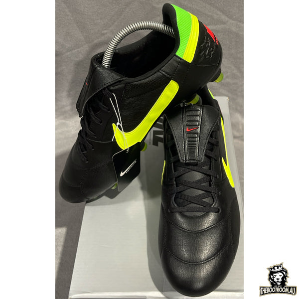 NIKE PREMIER III “BLACK/GREEN”