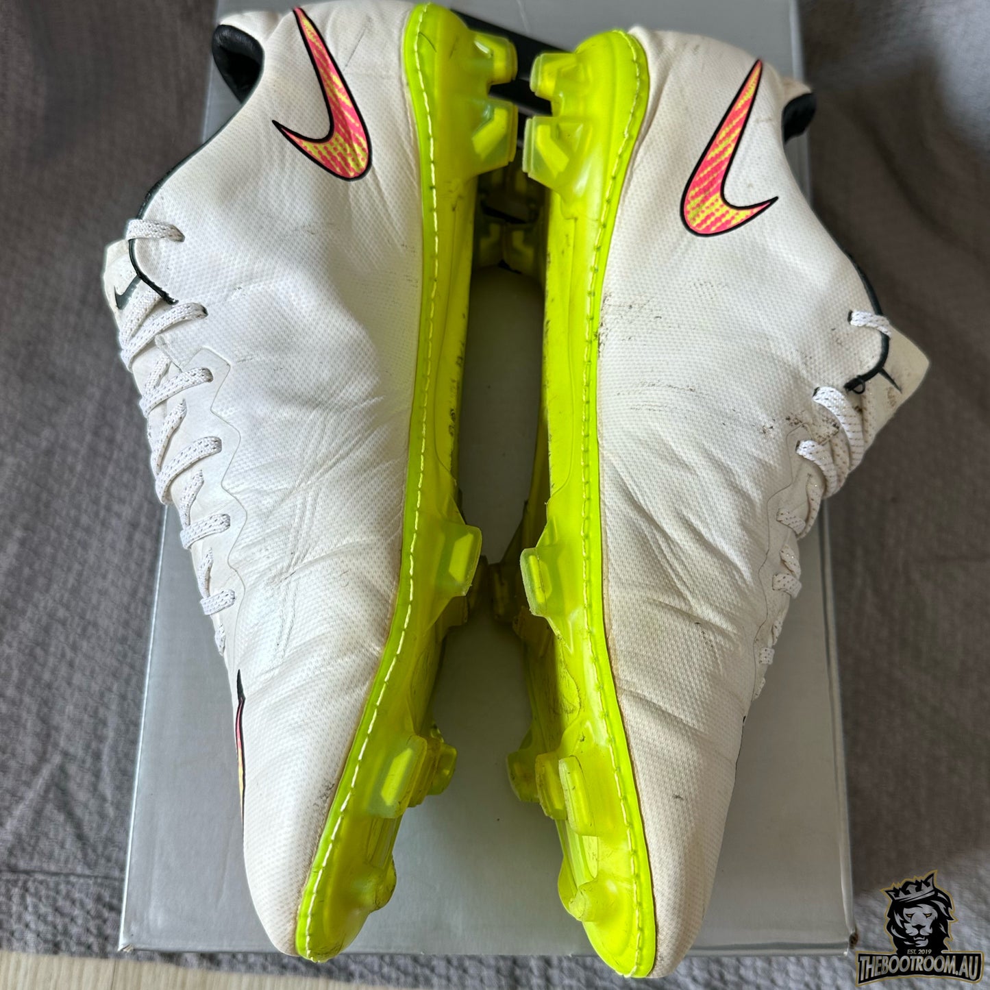 NIKE MERCURIAL VAPOR X “SHINE THROUGH" MISMATCH SIZE