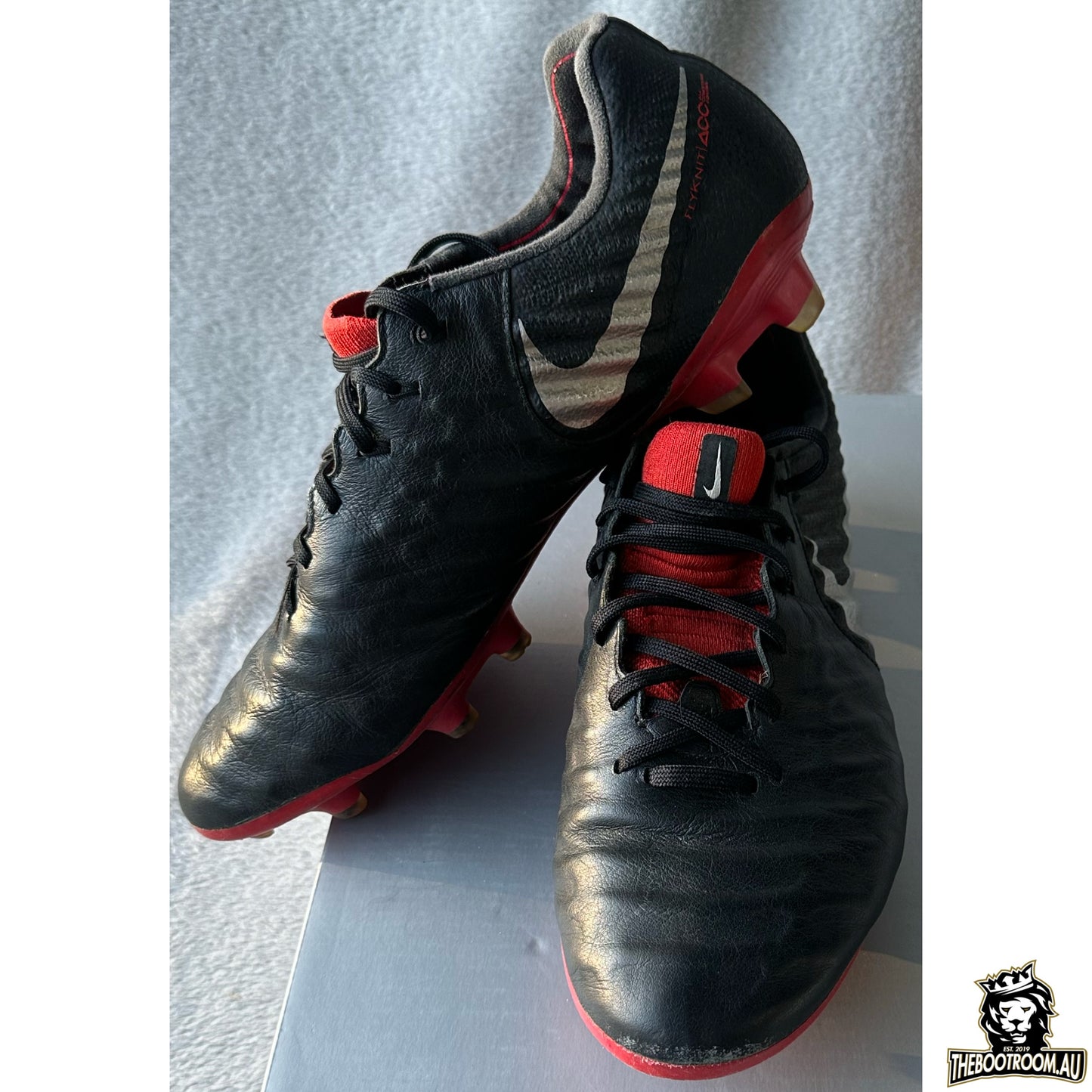 NIKE TIEMPO LEGEND VIII "BLACK/CHILE RED”