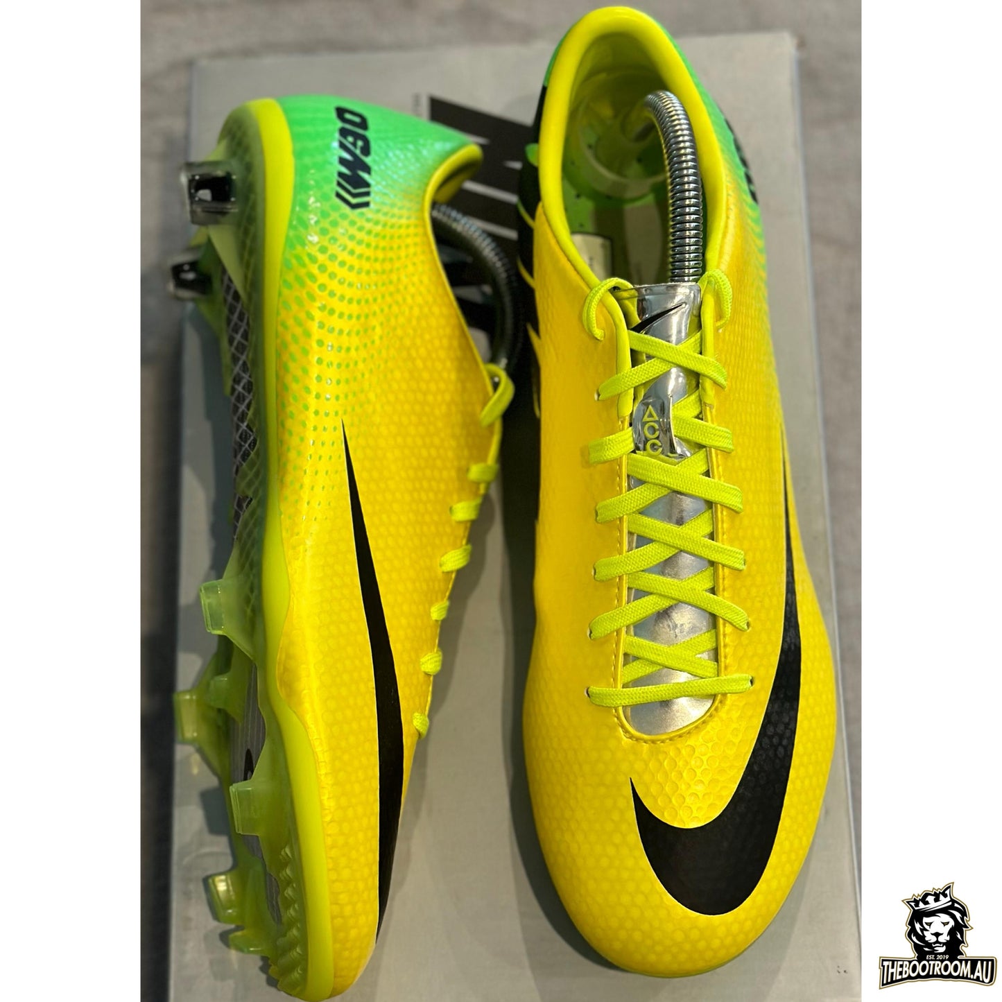 NIKE MERCURIAL VAPOR IX "FAST FORWARD" 06'