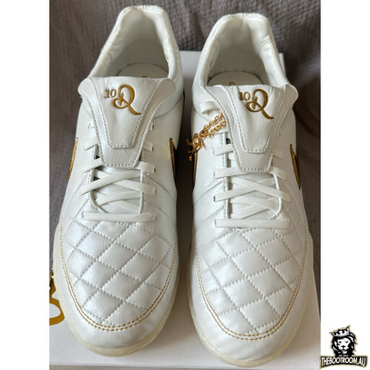 NIKE TIEMPO LEGEND V IC “TOUCH OF GOLD” RONALDINHO