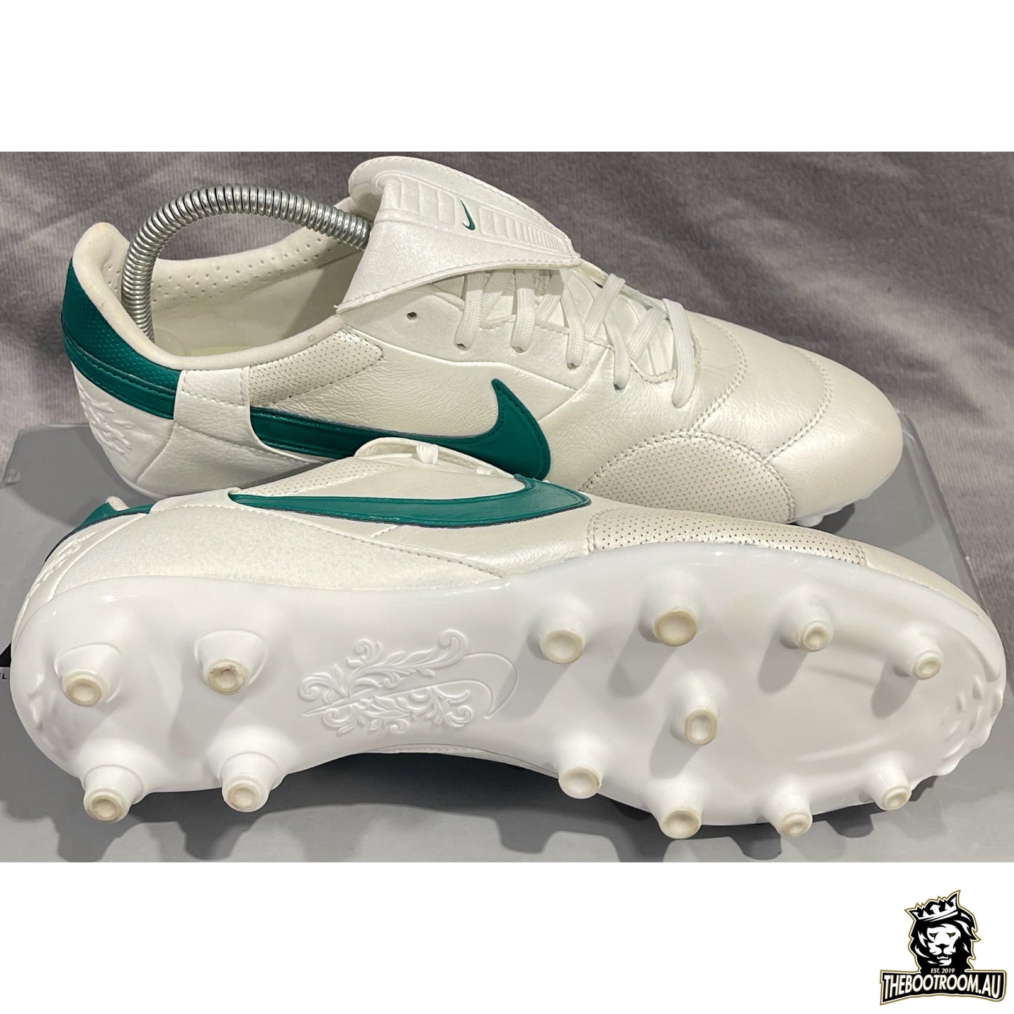 NIKE PREMIER III “WHITE/GREEN”