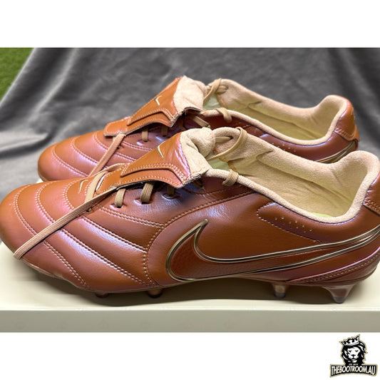 NIKE TIEMPO LIGERA “LAUNCH”