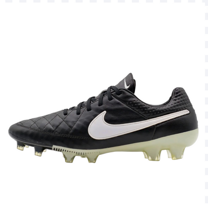 NIKE TIEMPO LEGEND V
