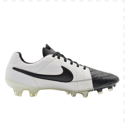 NIKE TIEMPO LEGEND V