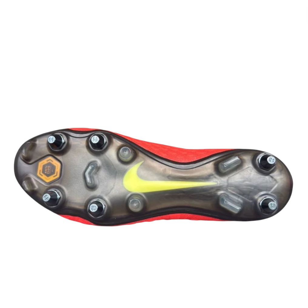 NIKE HYPERVENOM PHANTOM III DF SG-ANTICLOG “RAISED ON CONCRETE"