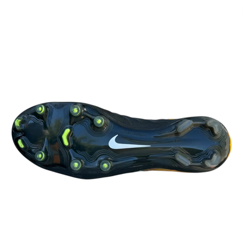 NIKE TIEMPO LEGEND VII "LOCK IN. LET LOOSE.”