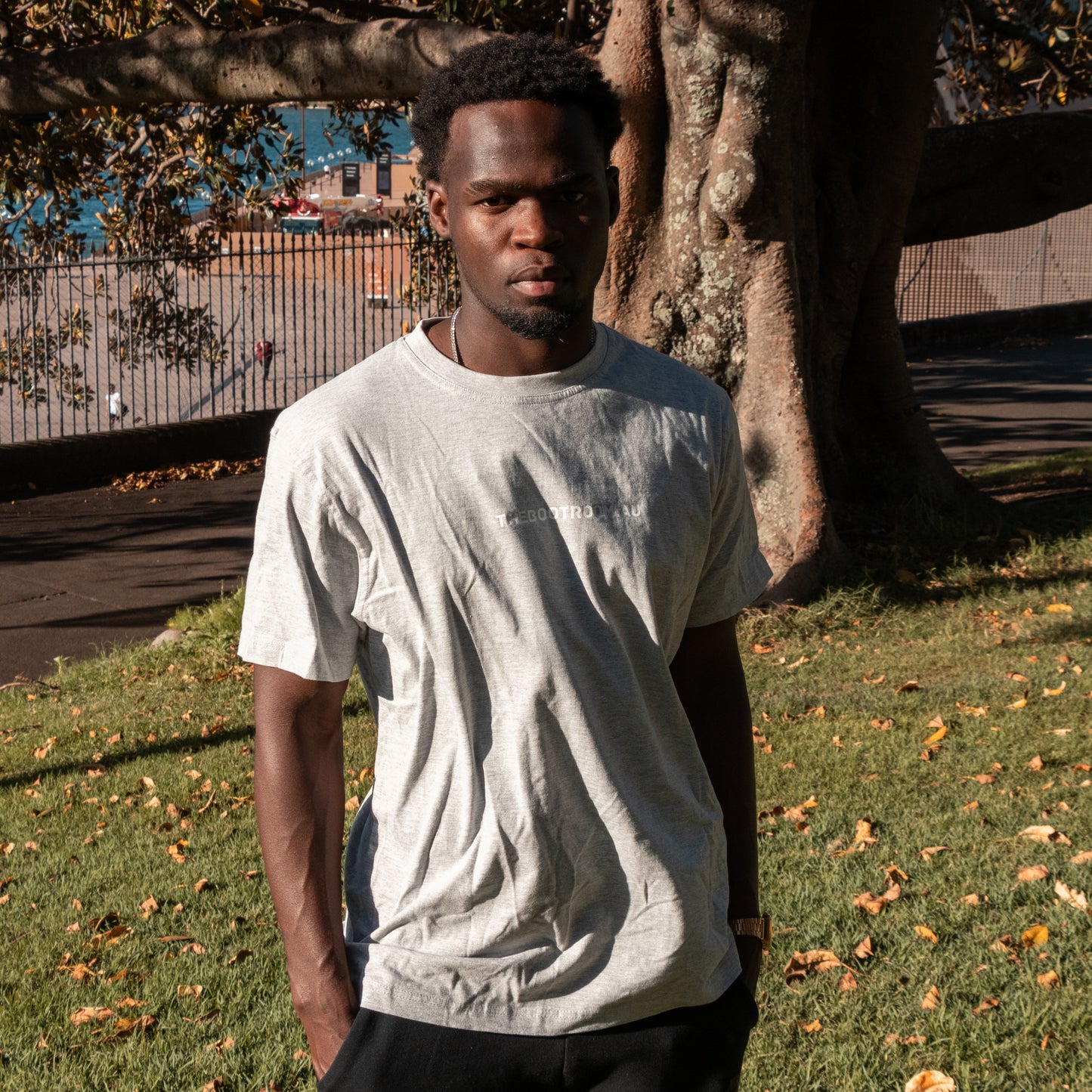 OG LOGO TSHIRT - LIGHT GREY