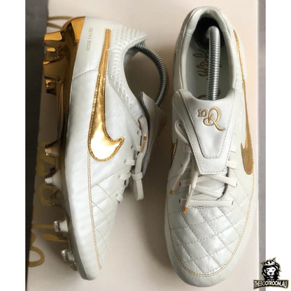 NIKE TIEMPO LEGEND V “TOUCH OF GOLD” RONALDINHO