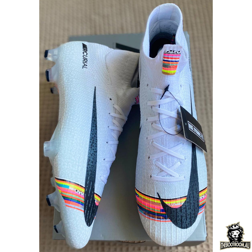 NIKE MERCURIAL SUPERFLY VI