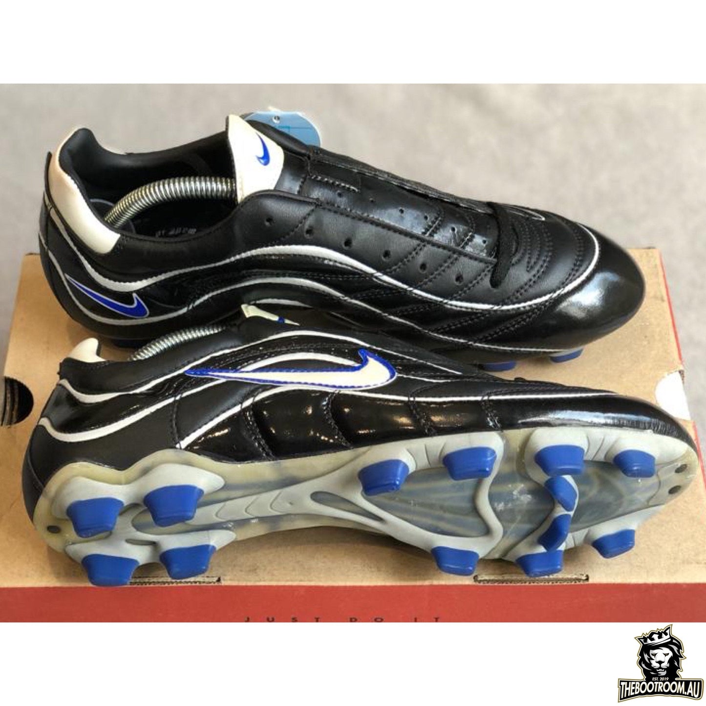 NIKE MERCURIAL II R9