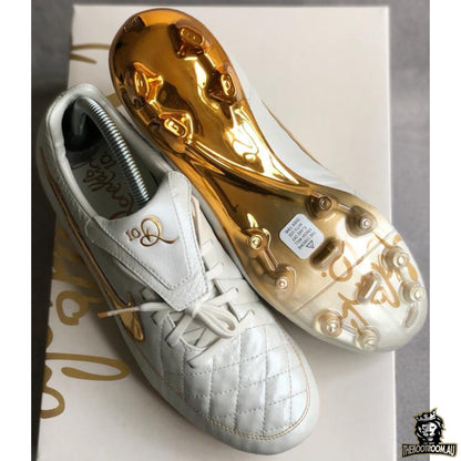 NIKE TIEMPO LEGEND V “TOUCH OF GOLD” RONALDINHO