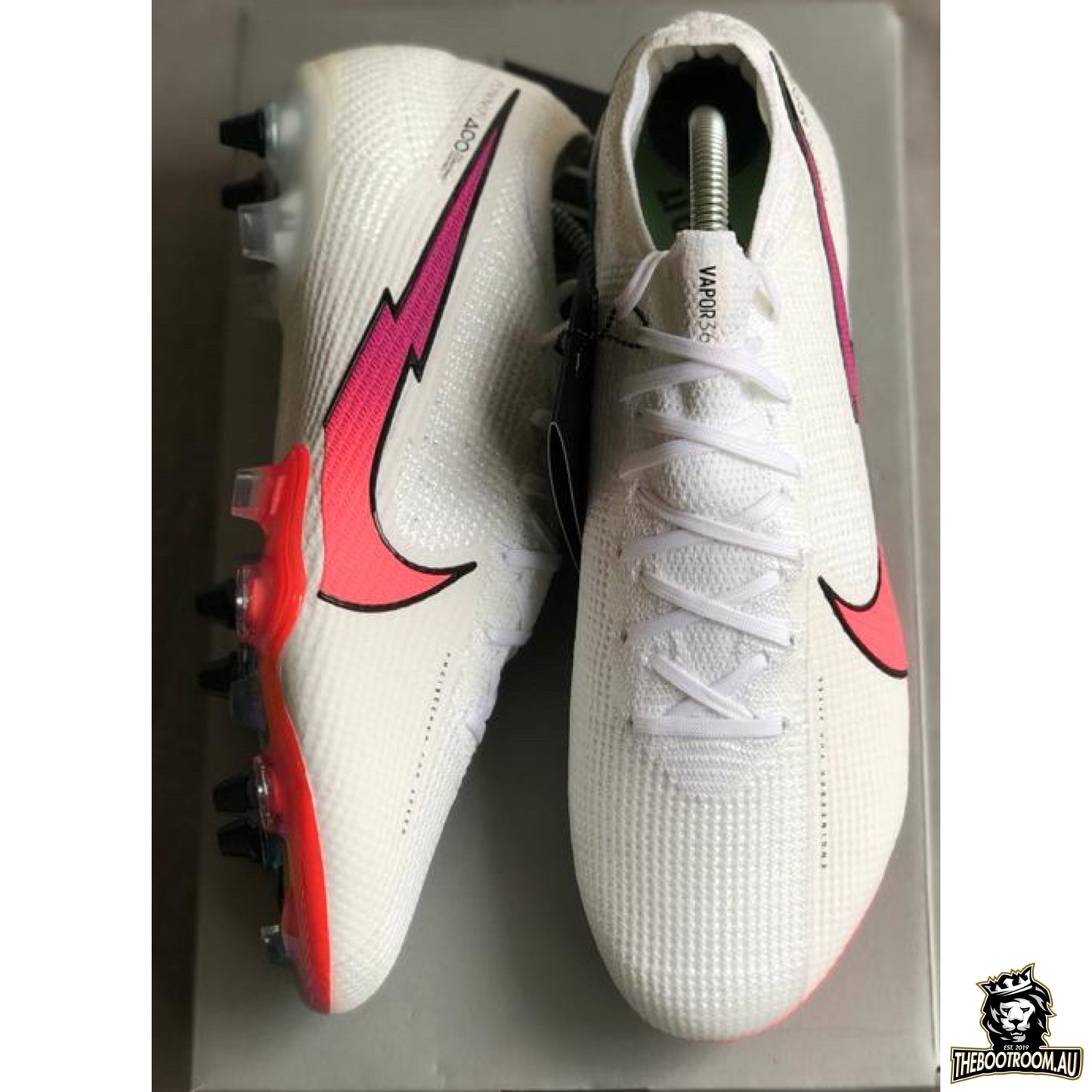 NIKE MERCURIAL VAPOR XIII SG-PRO “FLASH CRIMSON”