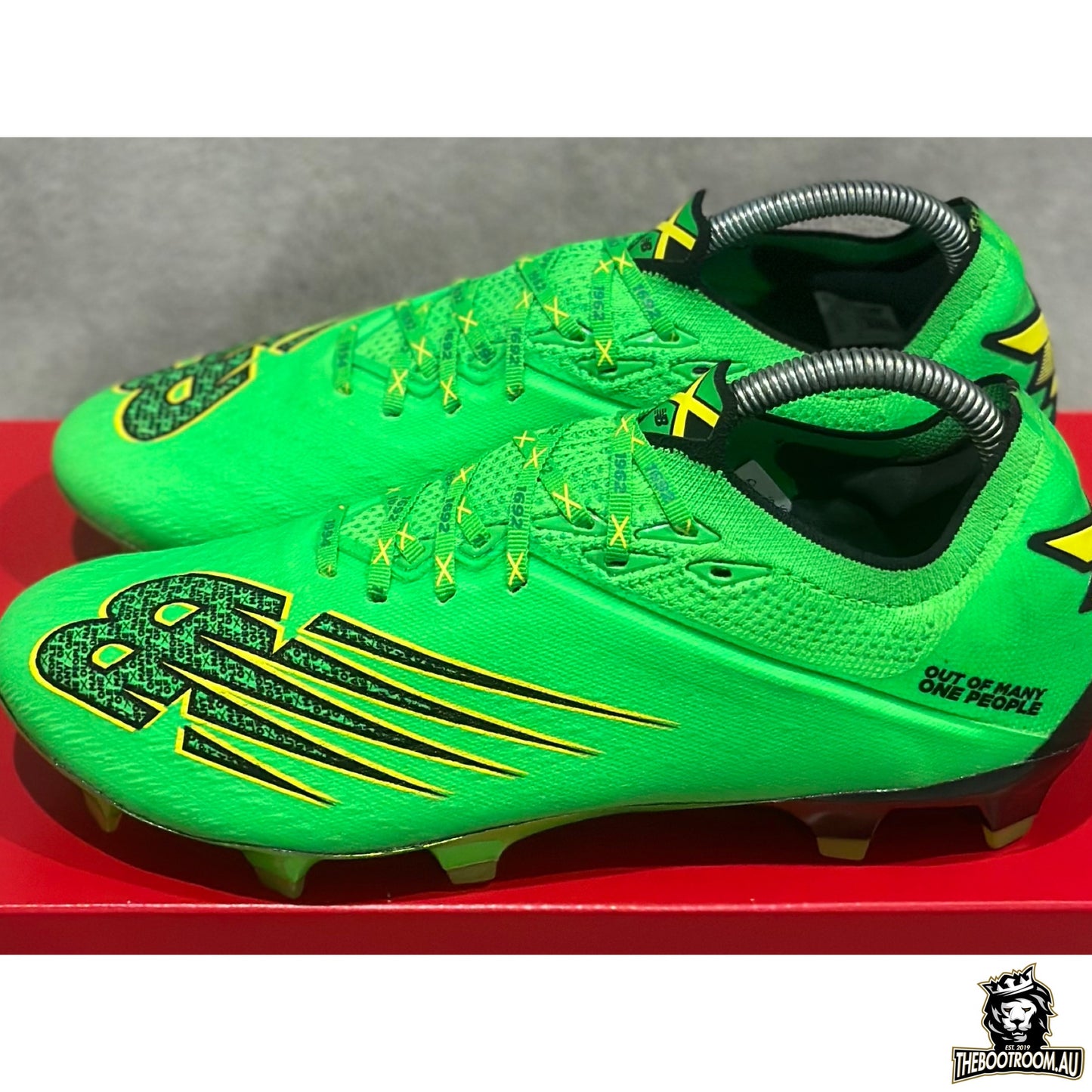 NEW BALANCE FURON v6+ “STERLING x JAMAICA” RS7