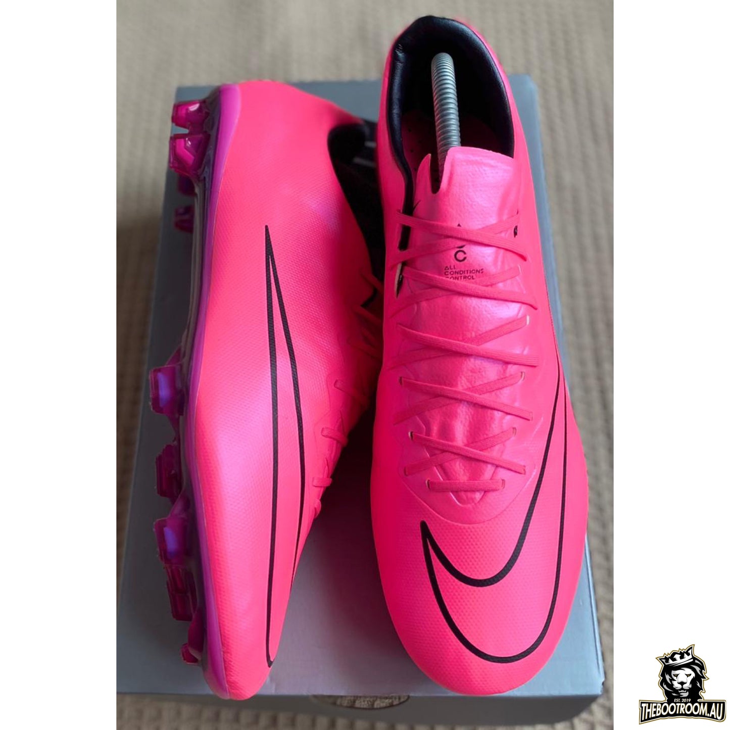 NIKE MERCURIAL VAPOR X